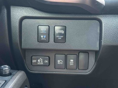 Used 2023 Toyota Tacoma SR5 w/ Technology Package AWD/4WD image 34