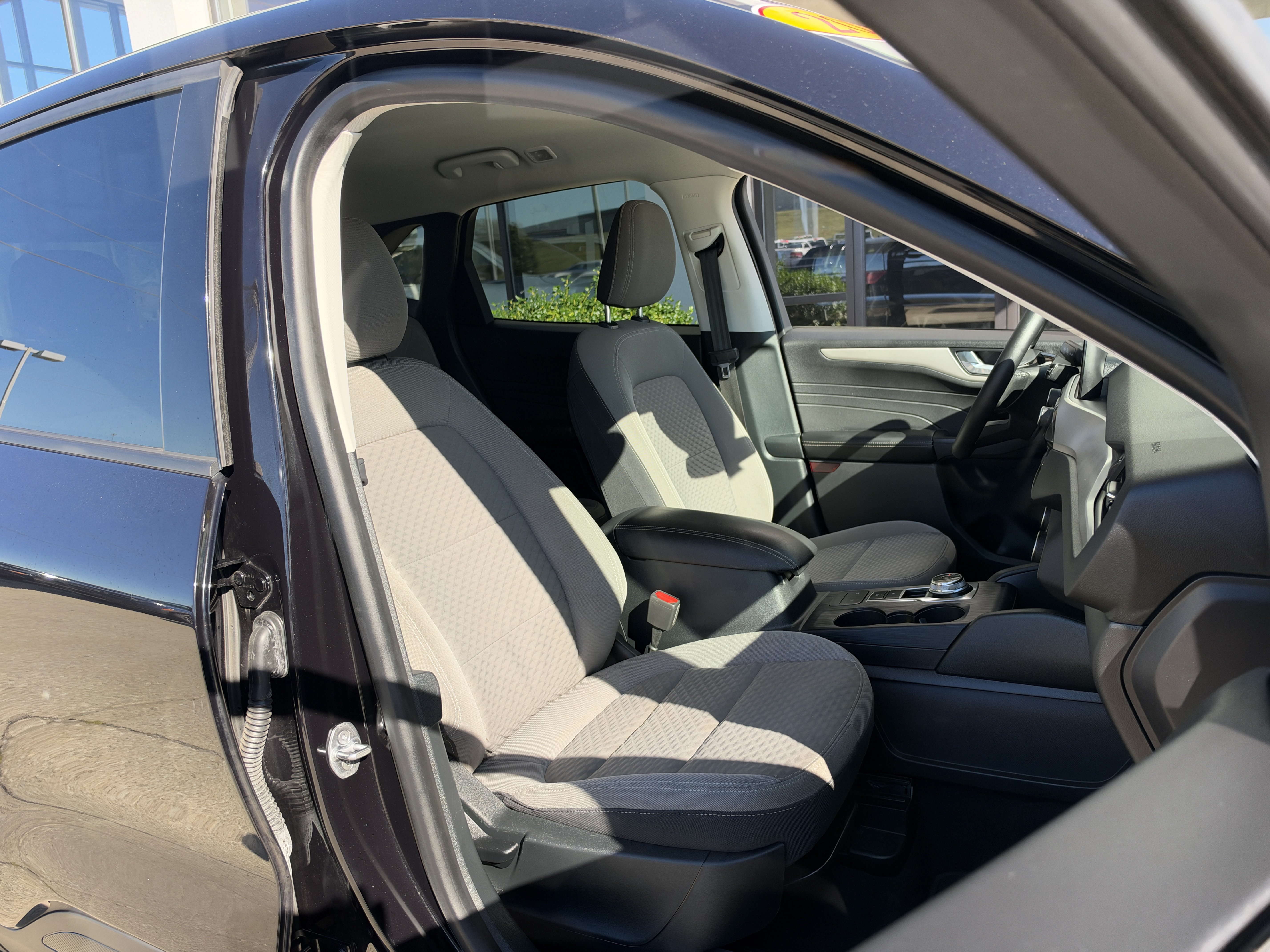 Used 2021 Ford Escape SE FWD image 20