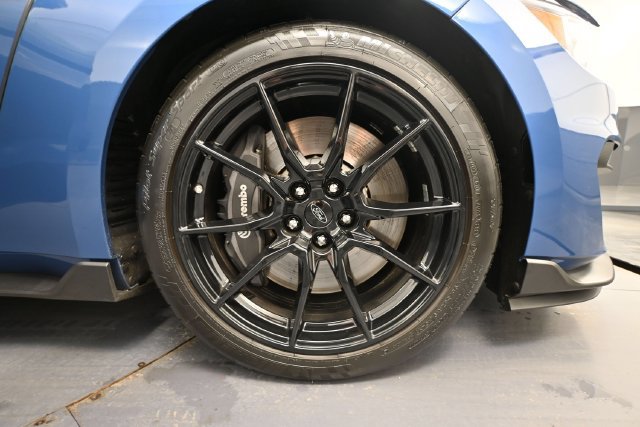 Used 2020 Ford Mustang Shelby GT350 w/ Technology Package RWD image 12