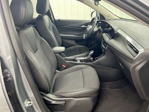 Used 2025 Buick Encore GX Preferred FWD image 21