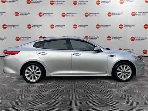 Used 2018 Kia Optima EX w/ Premium Package image 6