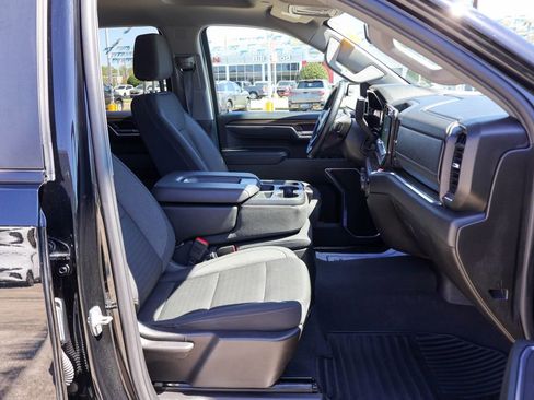 Used 2025 Chevrolet Silverado 1500 LT image 8