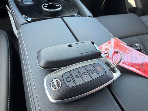 New 2026 Nissan Rogue Platinum image 30