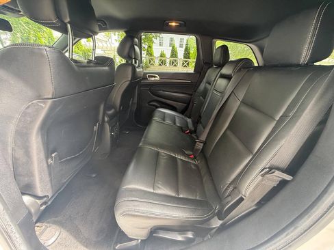Used 2014 Jeep Grand Cherokee Laredo w/ All Weather Capability Group AWD/4WD image 18