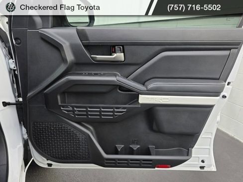 Used 2024 Toyota Tacoma TRD Off-Road image 42