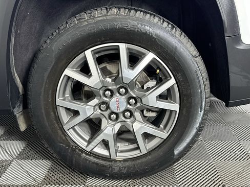 Used 2023 GMC Acadia SLE w/ Driver Convenience Package FWD image 36