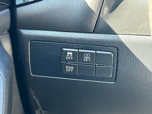 Used 2016 MAZDA MAZDA3 i Sport w/ Preferred Equipment Package image 20