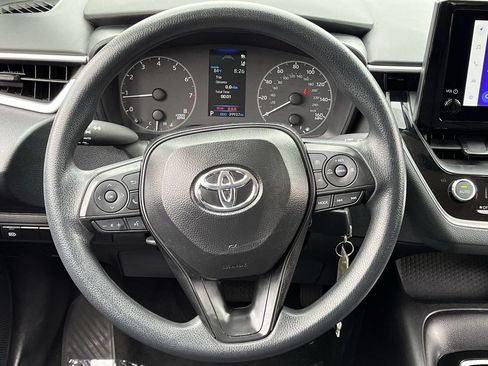 Used 2025 Toyota Corolla LE FWD image 11