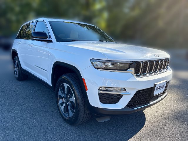 Used 2024 Jeep Grand Cherokee Limited 4xe AWD/4WD image 2