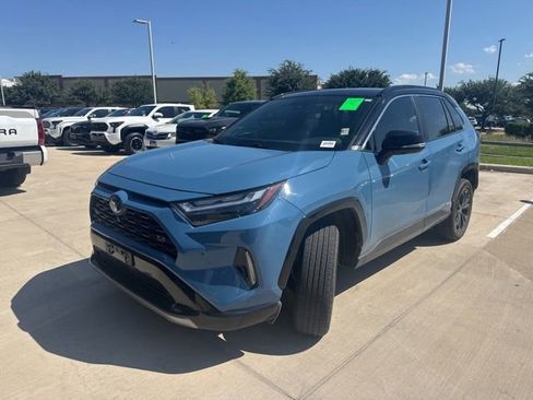 Used 2023 Toyota RAV4 XSE AWD/4WD image 6