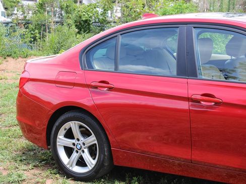 Used 2013 BMW 328i xDrive Sedan AWD/4WD image 5