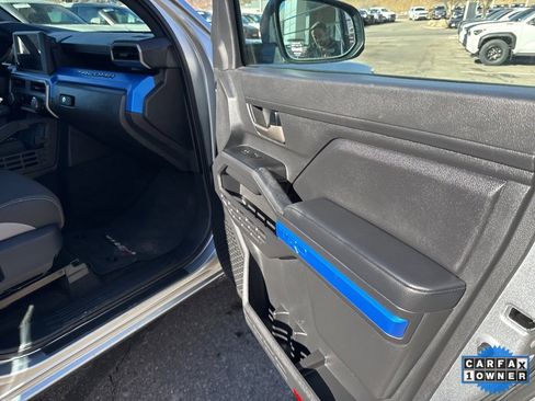 Certified 2025 Toyota Tacoma TRD Off-Road image 25