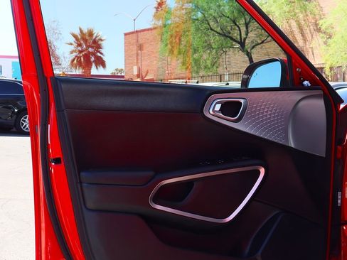 Used 2024 Kia Soul LX w/ Option Group 015 image 36