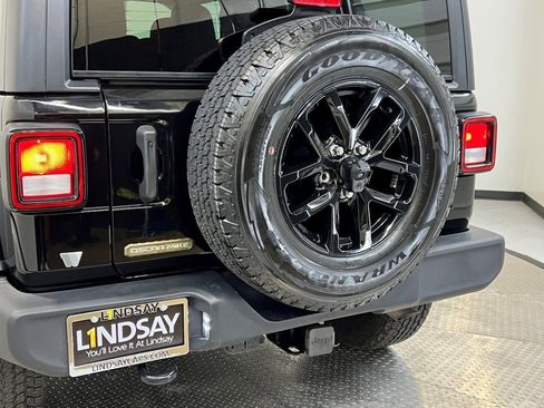 Certified 2023 Jeep Wrangler Unlimited Sport image 8