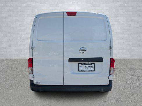 Used 2020 Nissan NV200 S image 6