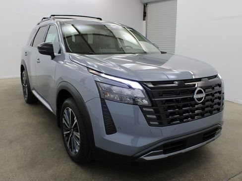 New 2026 Nissan Pathfinder Platinum w/ Cargo Package AWD/4WD image 6