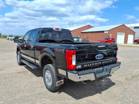 Used 2017 Ford F250 Lariat w/ Chrome Package AWD/4WD image 4