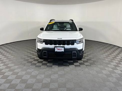 Used 2026 Jeep Cherokee Limited AWD/4WD image 2
