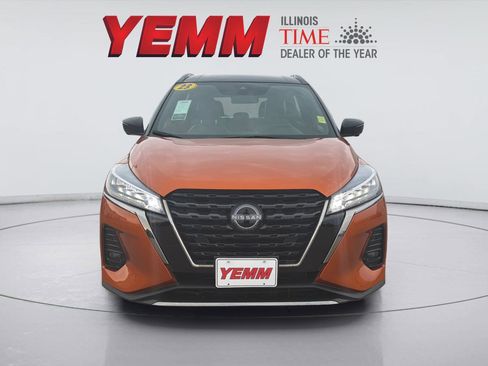 Used 2023 Nissan Kicks SR w/ SR Premium Package image 3