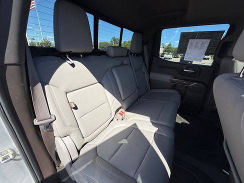 Used 2019 Chevrolet Silverado 1500 LT Trail Boss AWD/4WD image 17