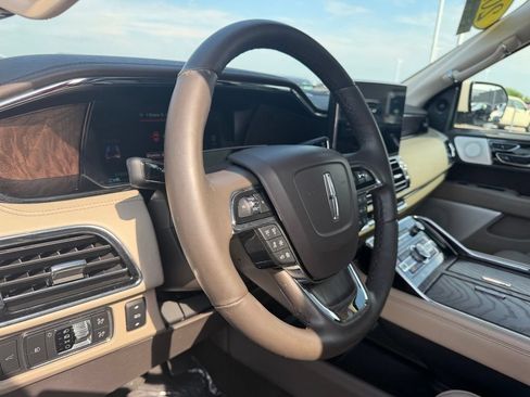 Used 2022 Lincoln Navigator L Reserve RWD image 24