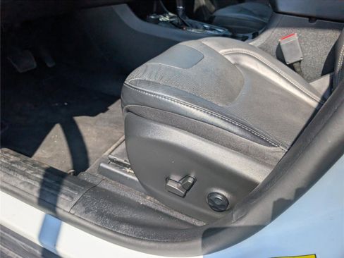 Used 2021 Jeep Cherokee Limited AWD/4WD image 18