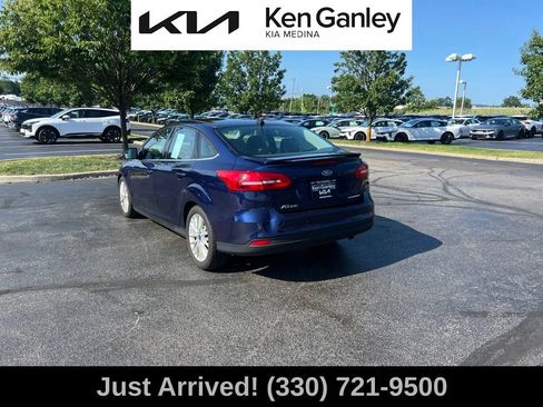 Used 2017 Ford Focus Titanium FWD image 7