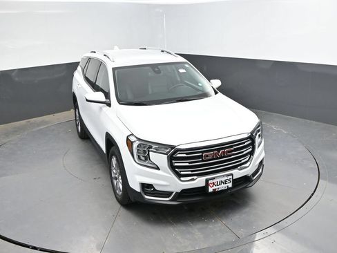 Used 2024 GMC Terrain SLT AWD/4WD image 25
