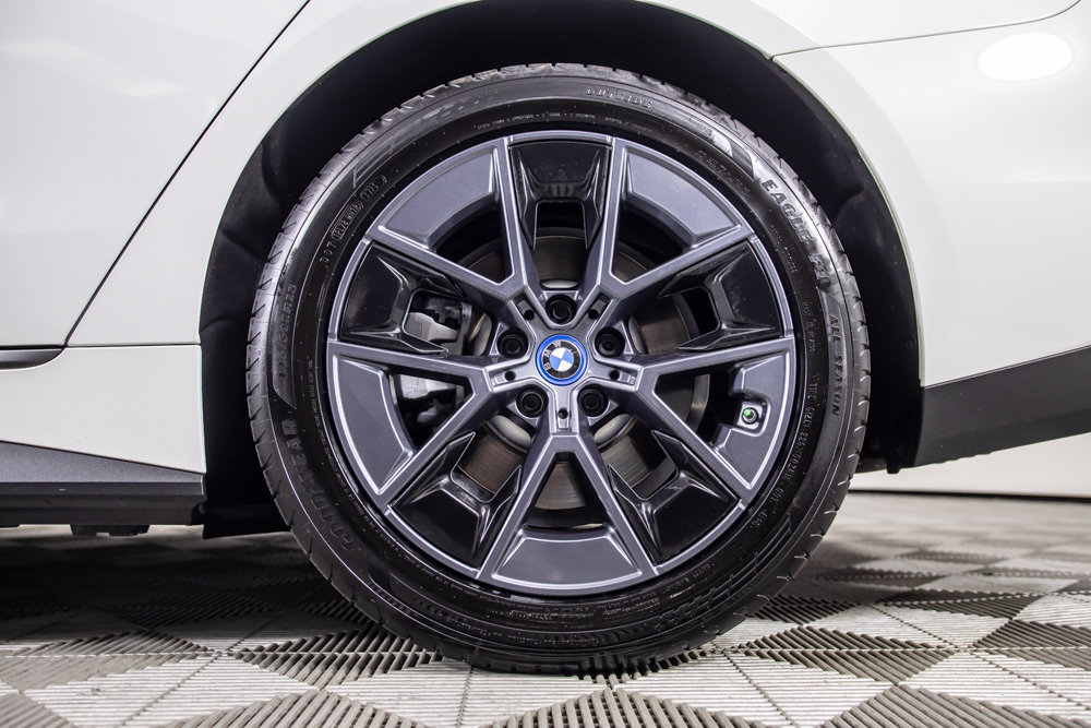 Used 2023 BMW i4 eDrive35 w/ Premium Package RWD image 41