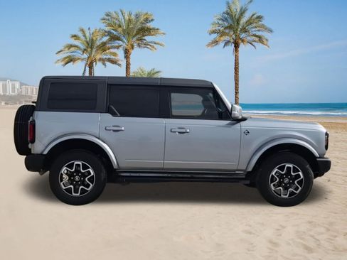 Certified 2024 Ford Bronco Outer Banks AWD/4WD image 9