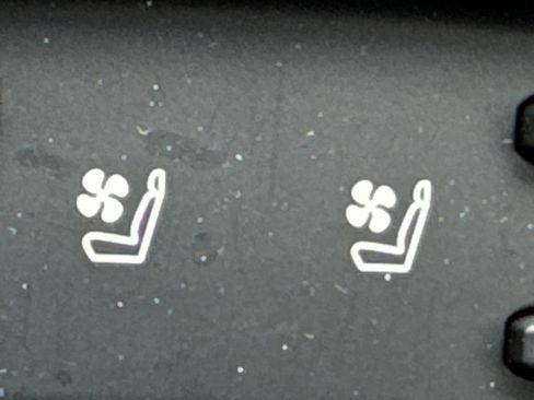 Used 2022 Toyota Venza Limited w/ Advanced Technology Package image 29