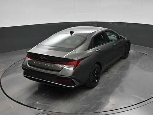 New 2026 Hyundai Elantra SEL Sport FWD image 34