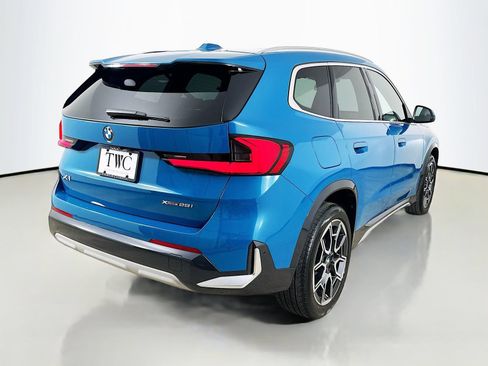 Used 2025 BMW X1 xDrive28i AWD/4WD image 5