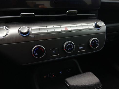 New 2026 Hyundai Kona SE image 19