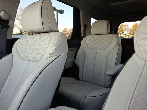 Certified 2022 Hyundai Palisade Calligraphy w/ Cargo Package image 18