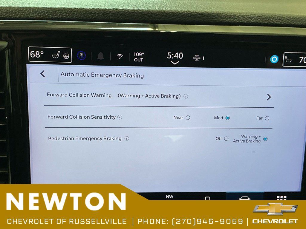 Used 2025 Chrysler Pacifica Limited FWD image 35