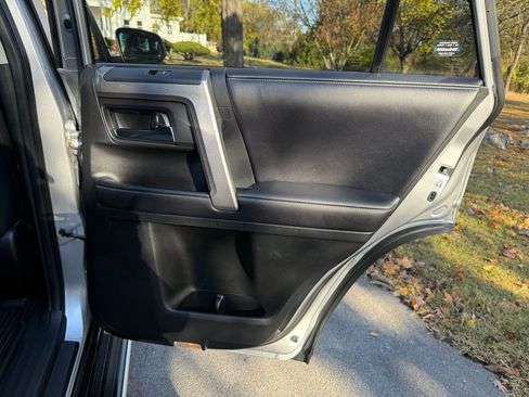 Used 2019 Toyota 4Runner SR5 image 35