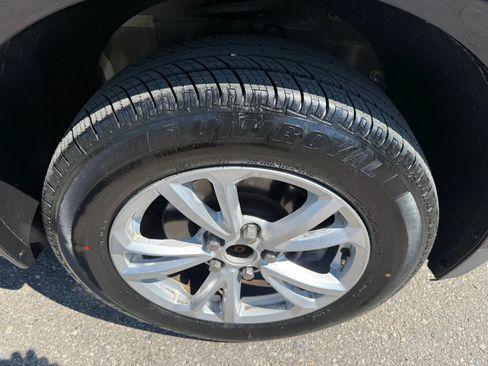 Used 2017 Chevrolet Equinox LT w/ Convenience Package FWD image 12