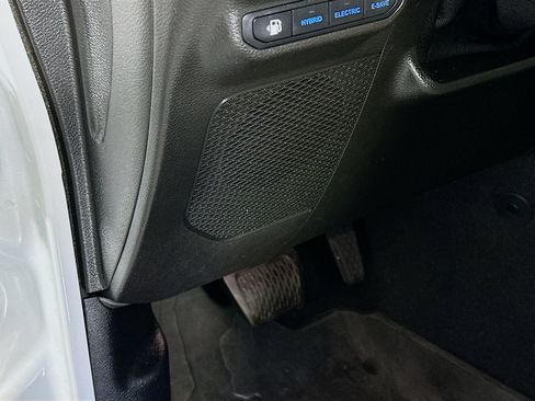 Used 2021 Jeep Wrangler Unlimited Sahara AWD/4WD image 19