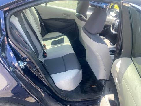 Used 2025 Toyota Corolla LE w/ Convenience Package FWD image 15
