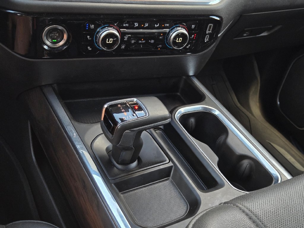Used 2024 GMC Sierra 1500 SLT AWD/4WD image 32
