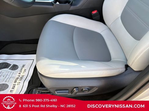 Used 2020 Toyota RAV4 XLE Premium FWD image 17