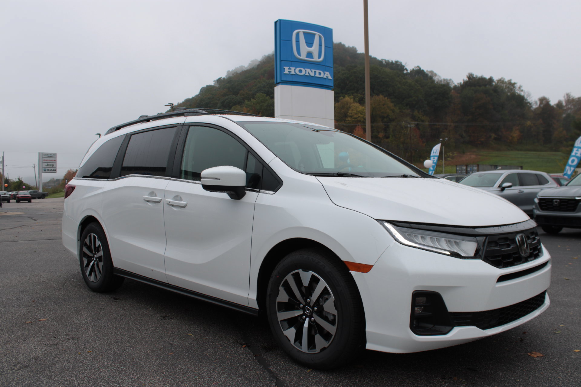 New 2027 Honda Odyssey EX-L image 3