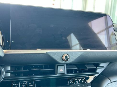 Used 2026 Toyota Crown AWD/4WD image 6