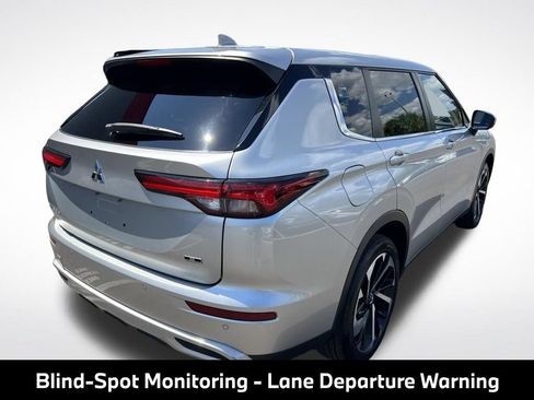 Used 2023 Mitsubishi Outlander SE AWD/4WD image 10
