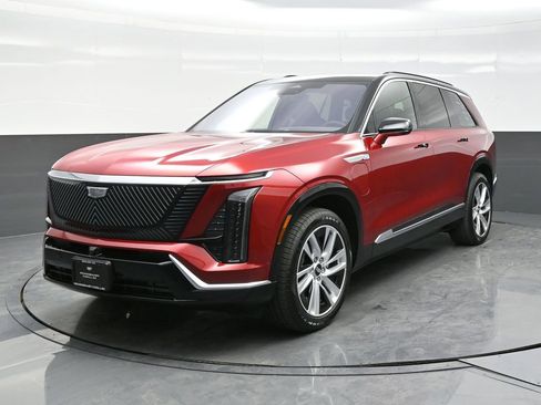 New 2026 Cadillac Vistiq Luxury w/ LPO, Floor Liner Package image 2