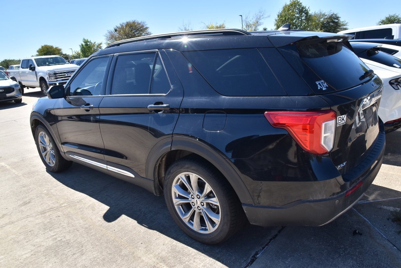 Used 2023 Ford Explorer XLT w/ Equipment Group 202A RWD image 7