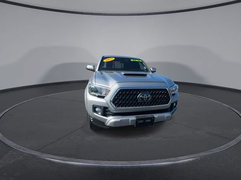 Used 2019 Toyota Tacoma TRD Sport image 5