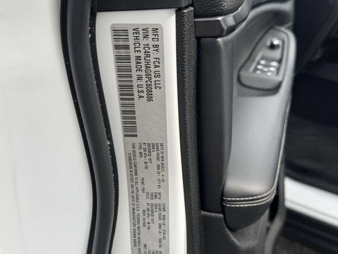 Used 2023 Jeep Grand Cherokee Altitude AWD/4WD image 17