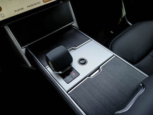 New 2026 Land Rover Range Rover SE AWD/4WD image 35